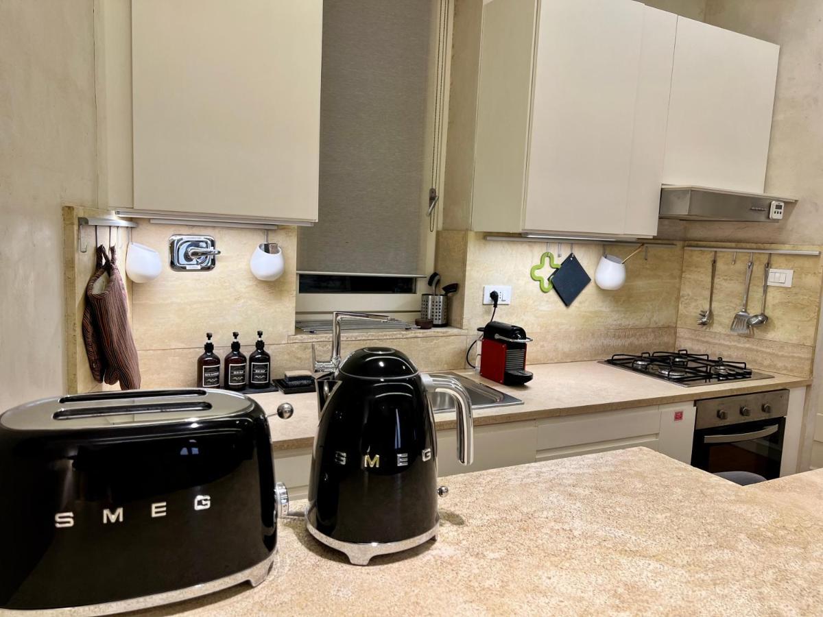 Campo Dei Fiori Modern Apartment With Terrace Рим Екстериор снимка