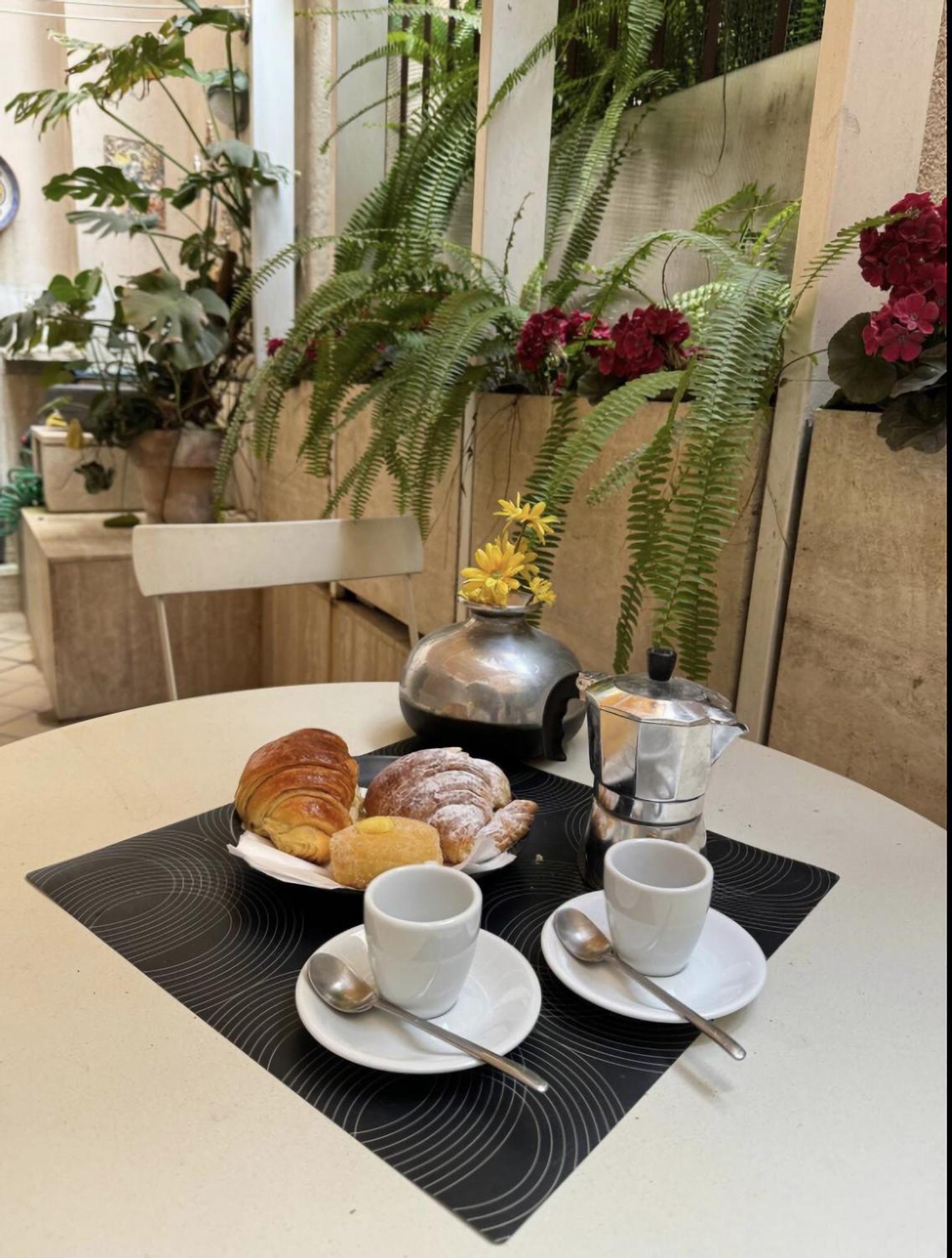 Campo Dei Fiori Modern Apartment With Terrace Рим Екстериор снимка