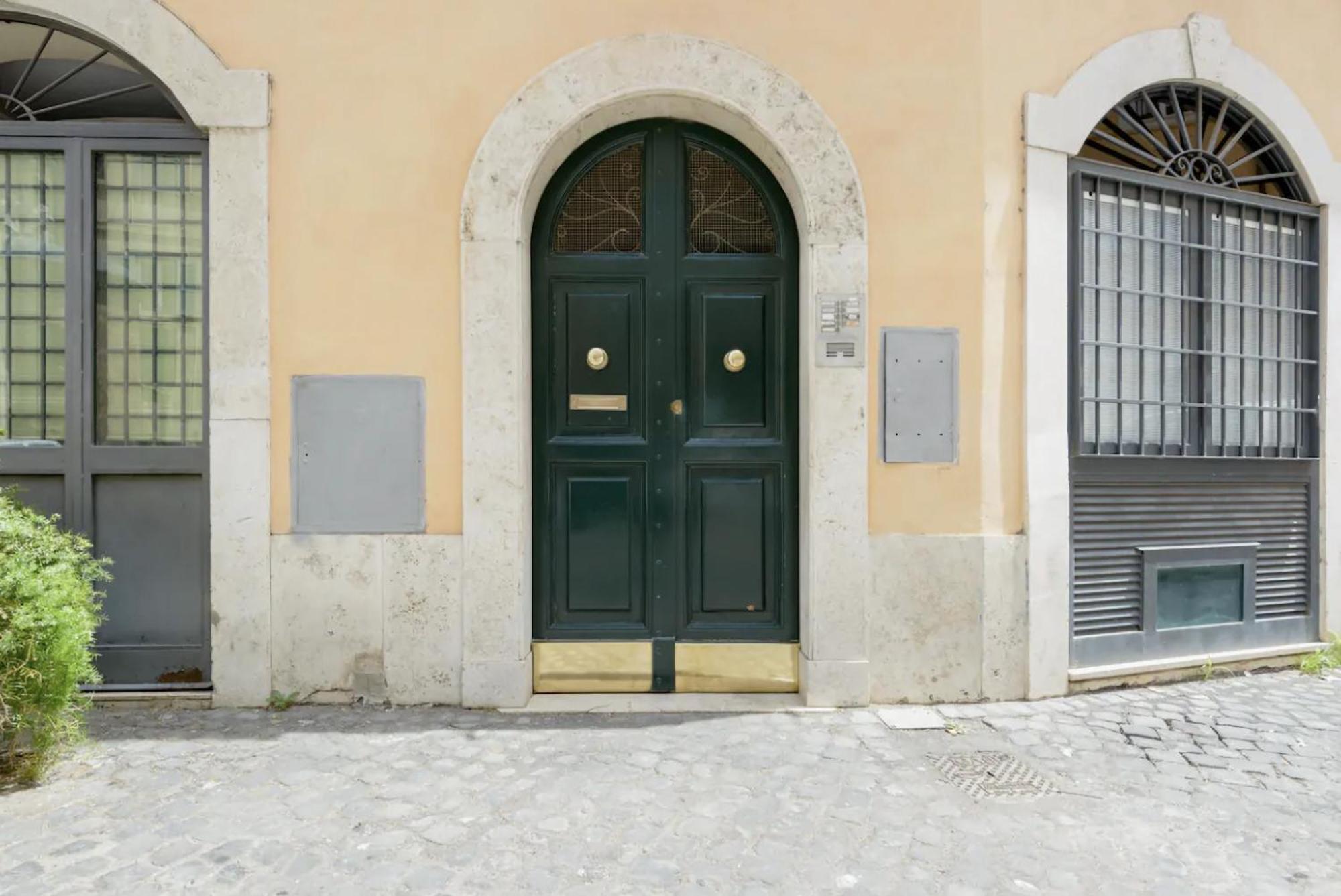 Campo Dei Fiori Modern Apartment With Terrace Рим Екстериор снимка