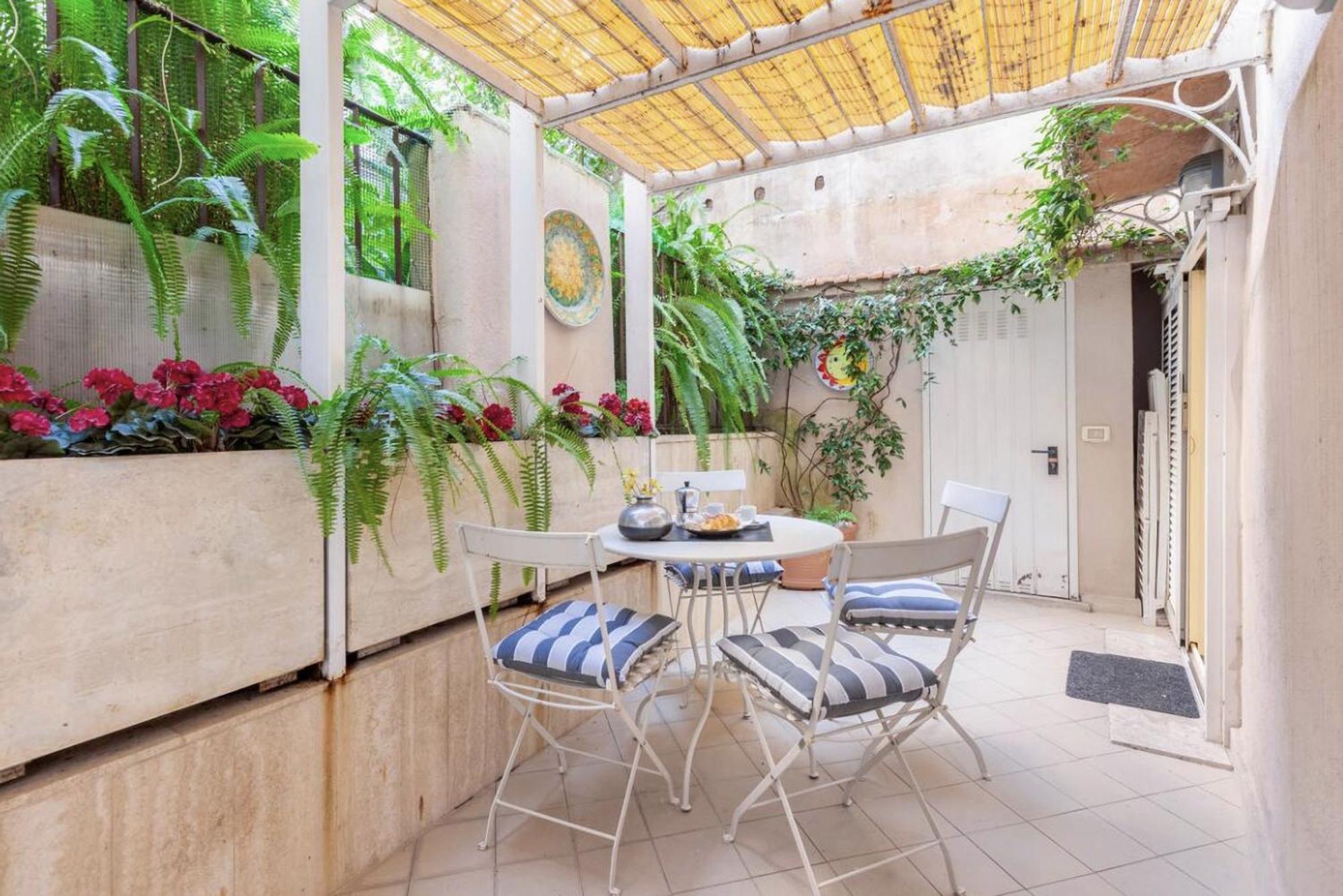 Campo Dei Fiori Modern Apartment With Terrace Рим Екстериор снимка